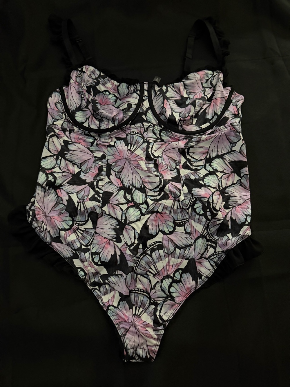 NWT Torrid Floral & Butterfly Print Bodysuit Size 2
